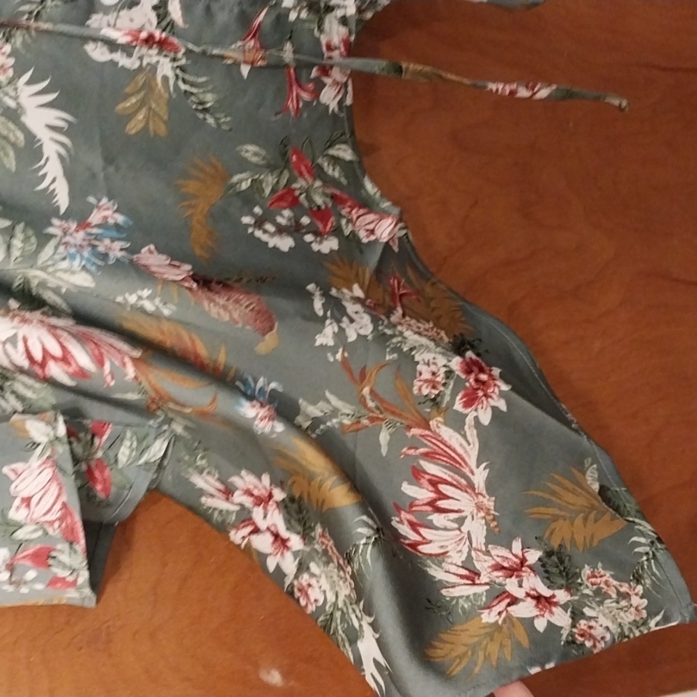 Silk handkerchief top - Picture 3 of 5